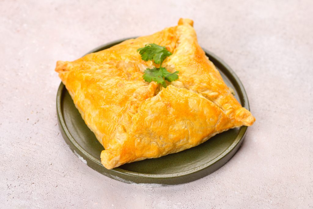 Пеновани со шпинатом и сулугуни